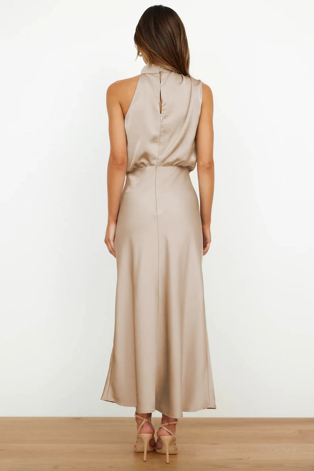 VIOLETA | Vestido Ligero de Diseño Escalonado