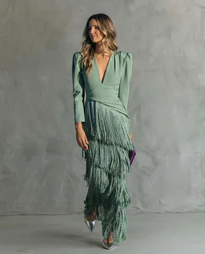 NÉRIA | Vestido Elegante con Mangas de Flecos