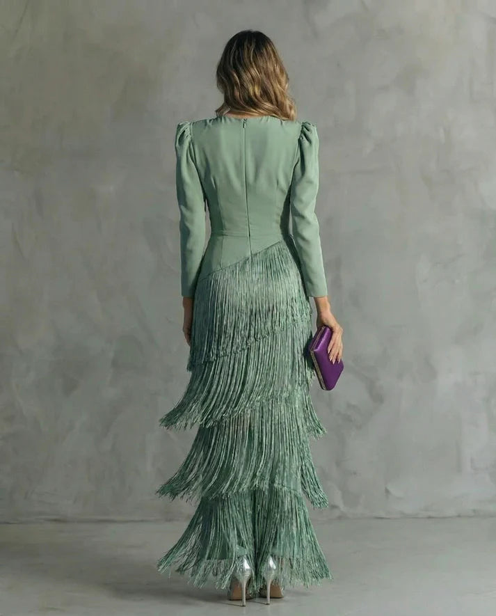 NÉRIA | Vestido Elegante con Mangas de Flecos